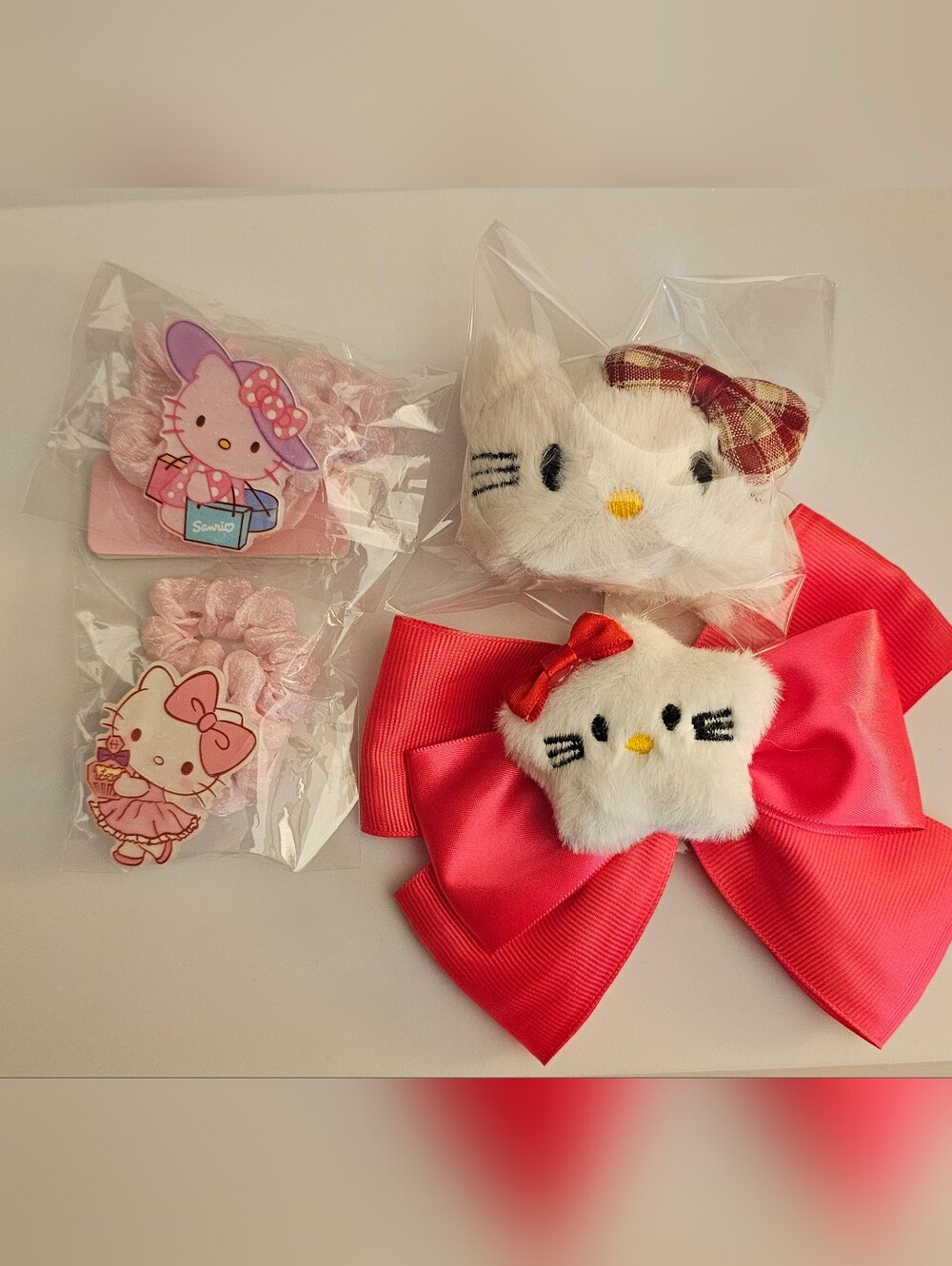 Hello Kitty Pink Bow & Plush Hair Clip Set